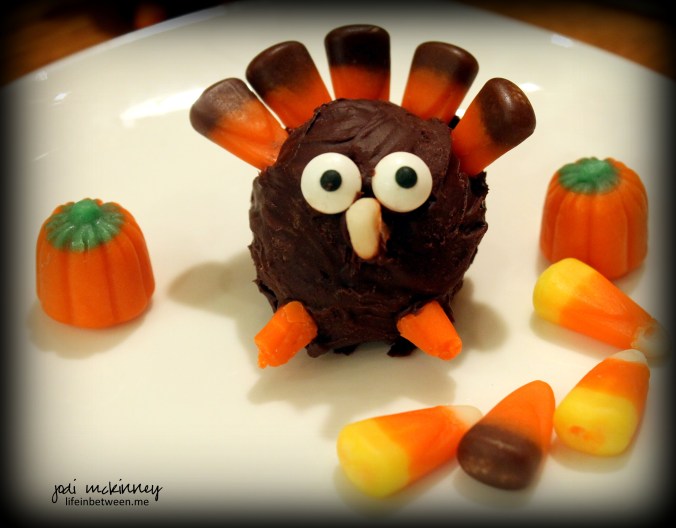 thanksgiving turkey oreo ball