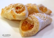 apricot kolaches