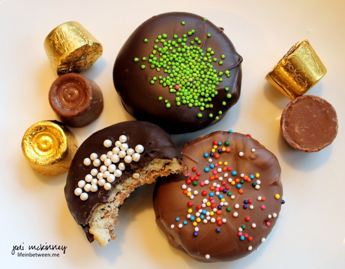 chocolate caramel crisp cookies 4