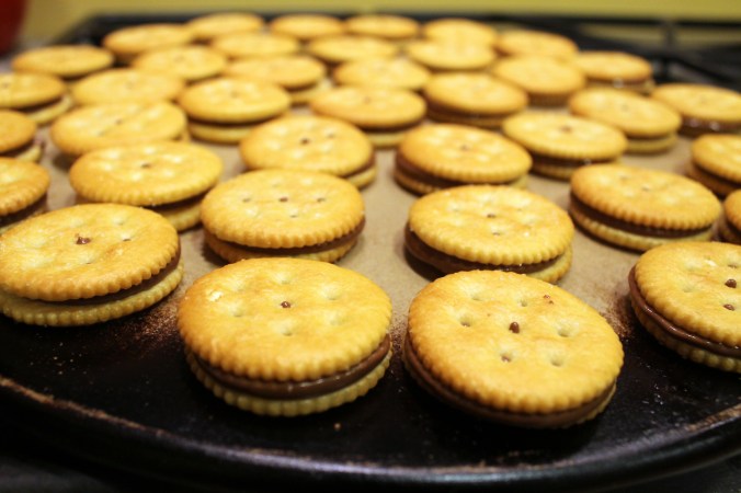chocolate caramel crisp cookies 6