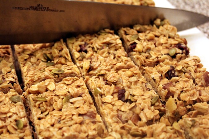 breakfast energy bars cut