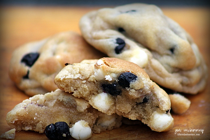 Blueberry White Chocolate Chip Cookies 3