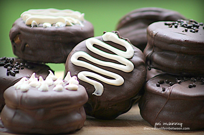 chocolate-covered-cookie-butter-stuffed-oreos-7