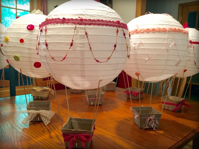 hot-air-balloons-for-baby-shower